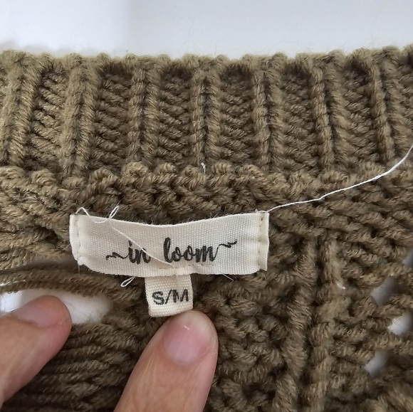 Distressed sweater - Picture 3 of 3